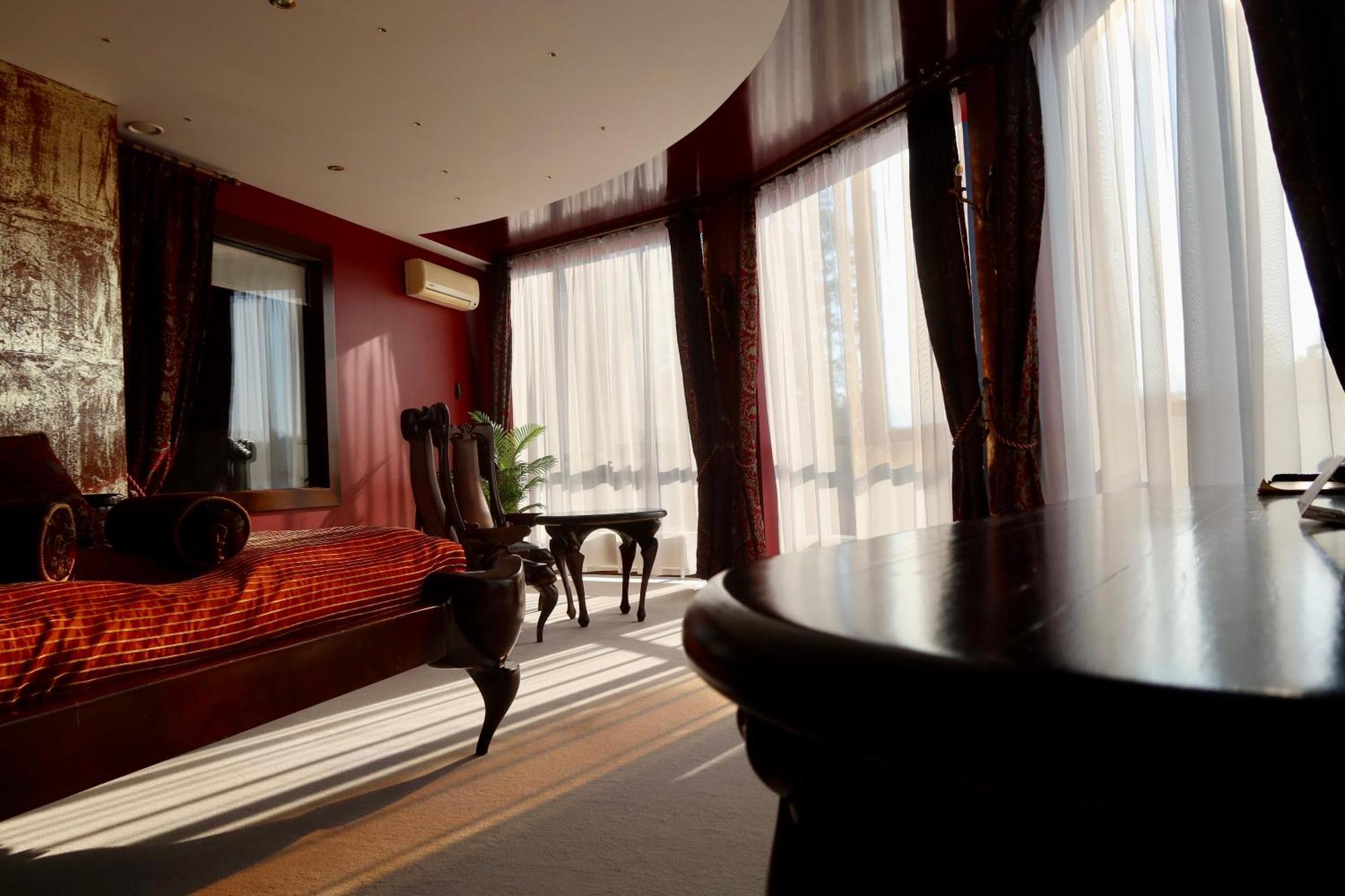 Port Hotel Ādaži エクステリア 写真