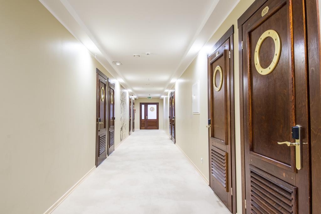 Port Hotel Ādaži エクステリア 写真