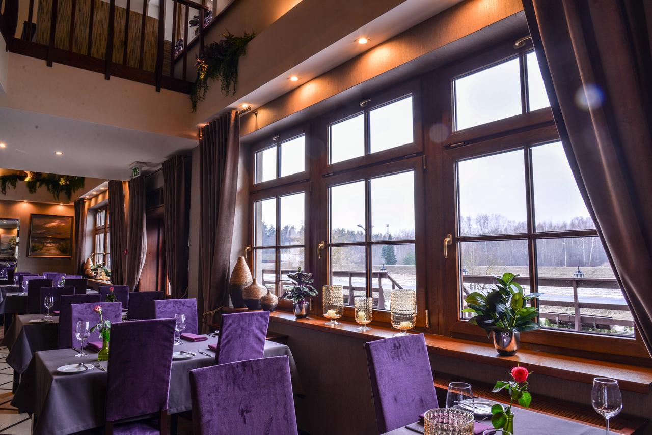 Port Hotel Ādaži エクステリア 写真