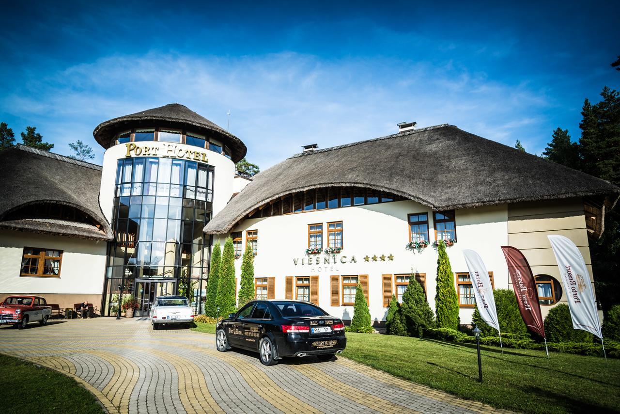 Port Hotel Ādaži エクステリア 写真